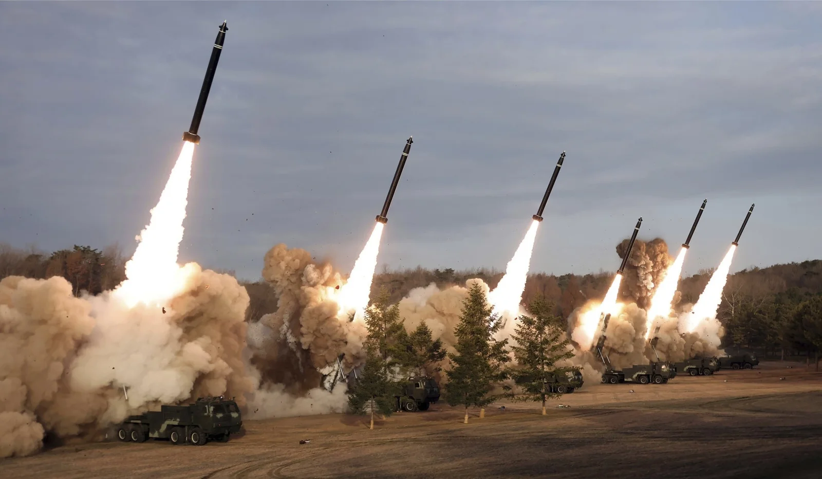 ইসরাইলকে শায়েস্তা করতে রকেট, ড্রোন, মিসাইল উৎক্ষেপন করতে যাচ্ছে।